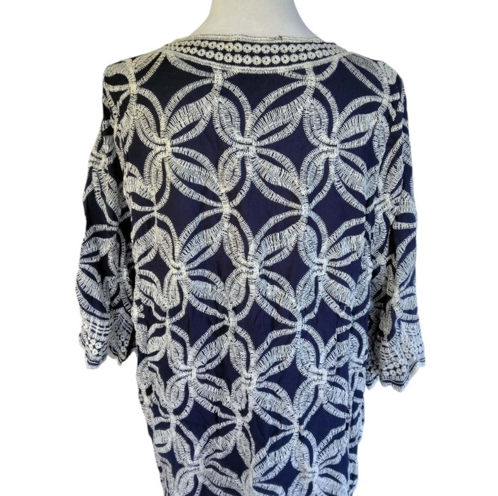 Anthropologie Solitaire Heavily Embroidered Navy Blue Boho Tunic Top Size 1X - Picture 5 of 8